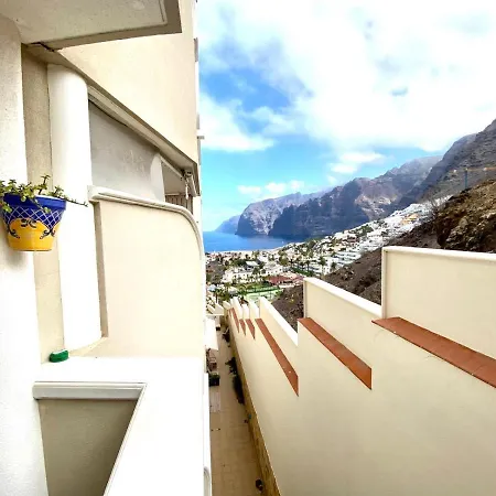 Luxury With Pool And Views In Los Gigantes, Tenerife Apartament *